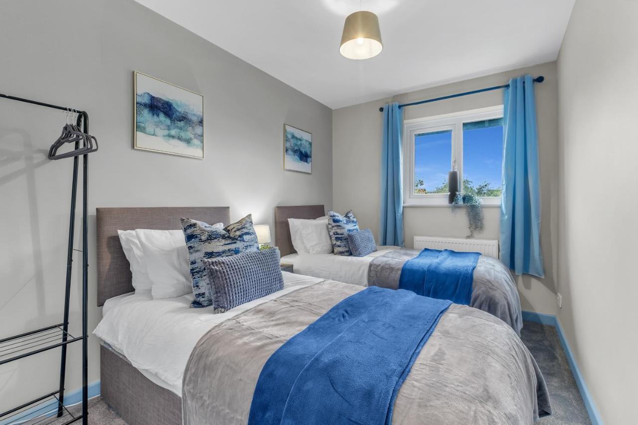 Mk 2-Bedroom Contractor'S Gem, 5 Beds, Sleeps 6, Free Parking ميلتون كينيز المظهر الخارجي الصورة