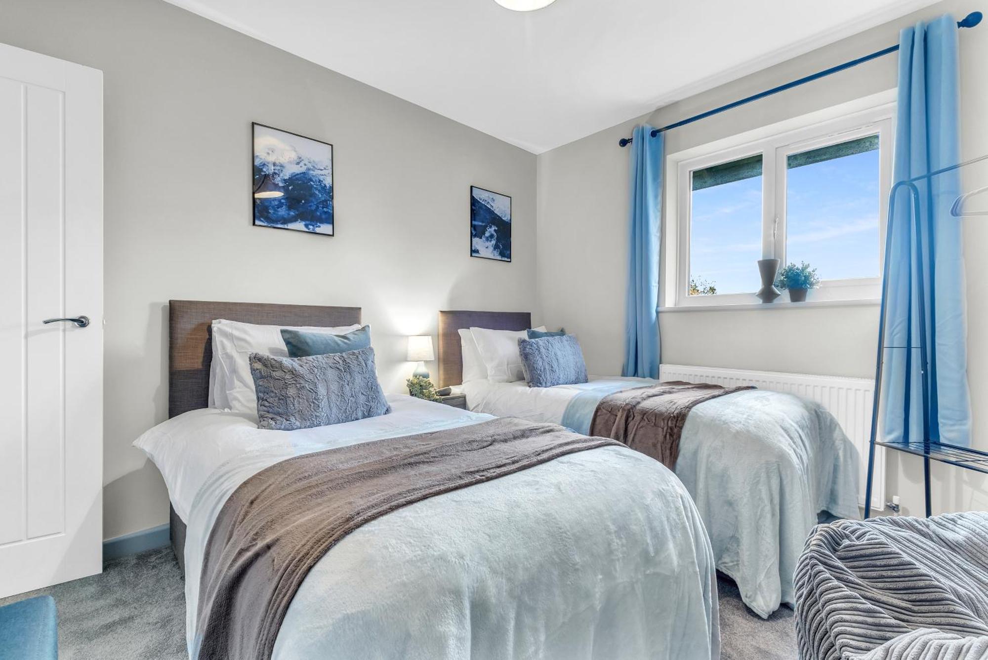 Mk 2-Bedroom Contractor'S Gem, 5 Beds, Sleeps 6, Free Parking ميلتون كينيز المظهر الخارجي الصورة
